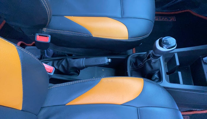 2022 Renault Kwid CLIMBER MT 1.0, Petrol, Manual, 14,836 km, Gear Lever