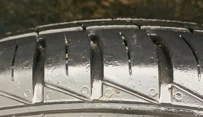 2022 Renault Kwid CLIMBER MT 1.0, Petrol, Manual, 14,836 km, Left Rear Tyre Tread