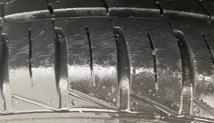 2022 Renault Kwid CLIMBER MT 1.0, Petrol, Manual, 14,836 km, Right Rear Tyre Tread