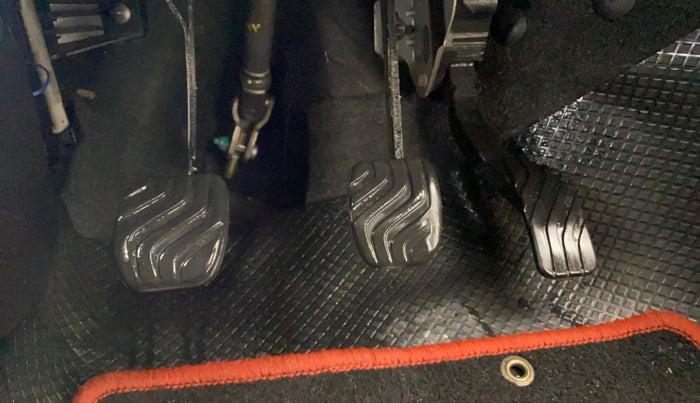 2022 Renault Kwid CLIMBER MT 1.0, Petrol, Manual, 14,836 km, Pedals