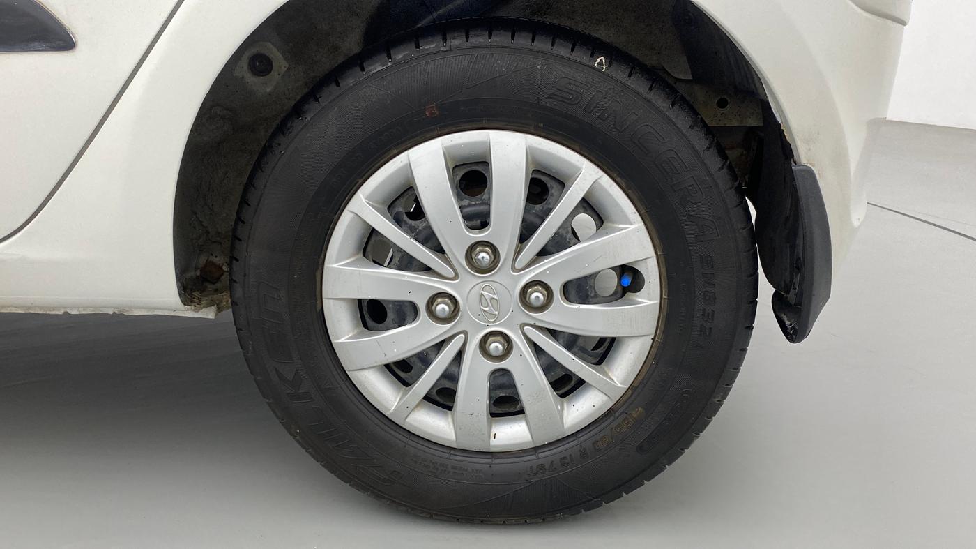 2015 Hyundai i10 SPORTZ 1.1, Petrol, Manual, 51,737 km, Left Rear Wheel