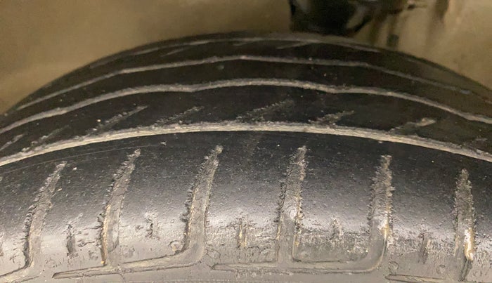 2012 Maruti Alto K10 VXI, Petrol, Manual, 49,241 km, Left Front Tyre Tread