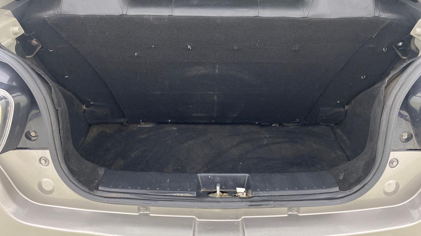 2018 Mahindra KUV 100 NXT K2 P 6 STR, Petrol, Manual, 27,851 km, Boot Inside