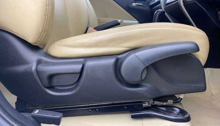 2016 Honda City 1.5L I-VTEC VX CVT, Petrol, Automatic, 23,008 km, Driver Side Adjustment Panel