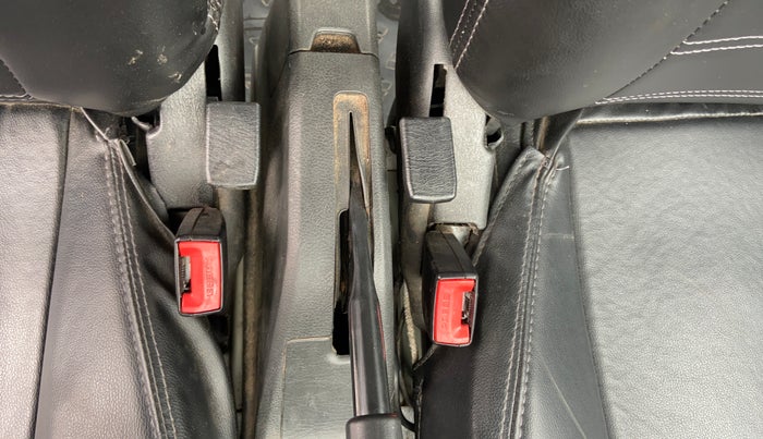 2023 Maruti Eeco 5 STR AC, Petrol, Manual, 26,319 km, Driver Side Adjustment Panel