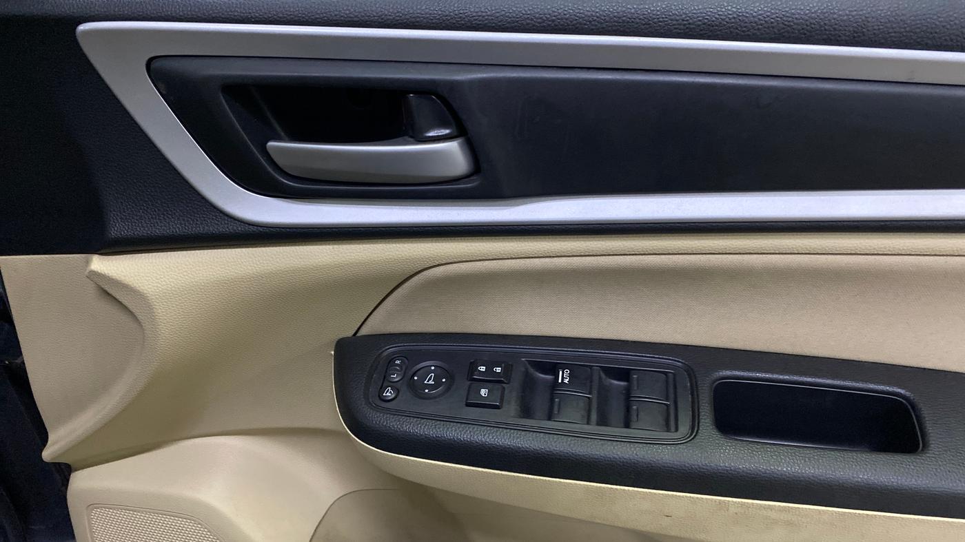 2023 Honda Amaze 1.2L I-VTEC VX CVT, Petrol, Automatic, 13,699 km, Driver Side Door Panels Control