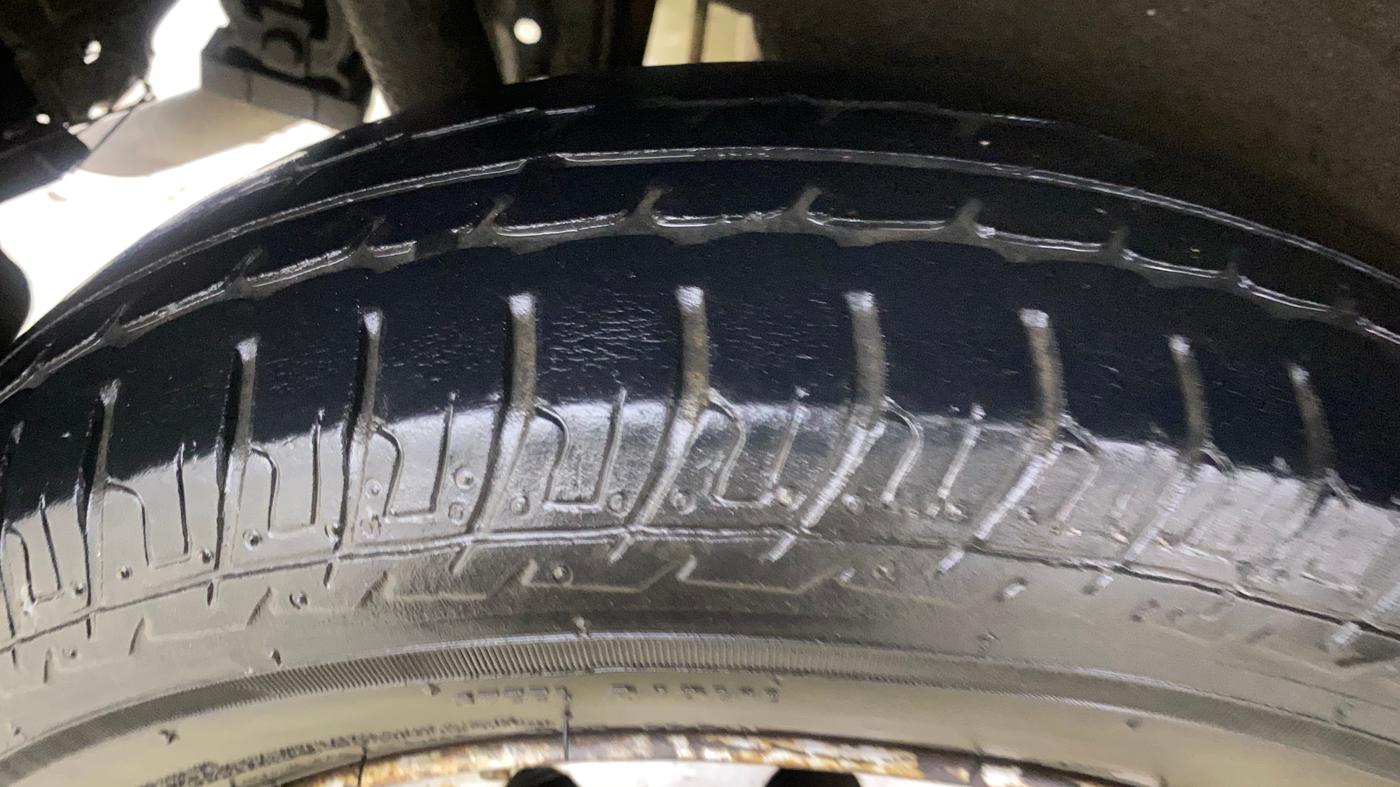 2014 Maruti Wagon R 1.0 LXI CNG, CNG, Manual, 1,06,655 km, Right Rear Tyre Tread