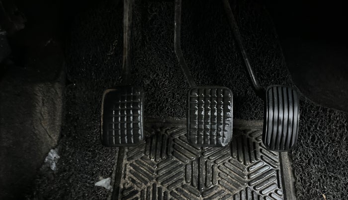 2016 Tata Tiago XM PETROL, Petrol, Manual, 68,461 km, Pedals