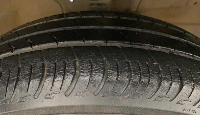 2020 Maruti S PRESSO VXI+, Petrol, Manual, 31,237 km, Right Front Tyre Tread