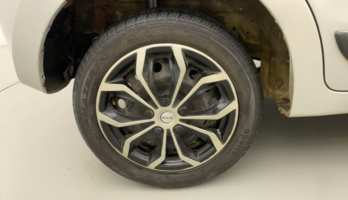 2015 Maruti Celerio VXI, Petrol, Manual, 81,776 km, Right Rear Wheel