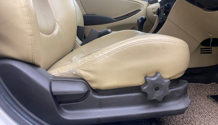 2013 Hyundai Verna FLUIDIC 1.6 VTVT SX OPT AT, Petrol, Automatic, 86,324 km, Driver Side Adjustment Panel