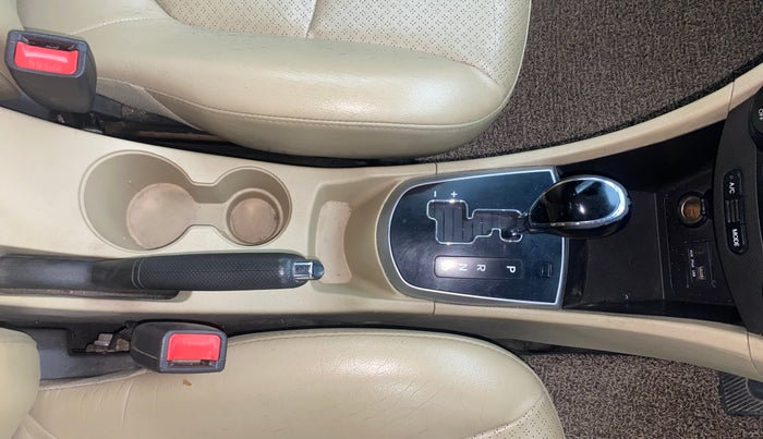 2013 Hyundai Verna FLUIDIC 1.6 VTVT SX OPT AT, Petrol, Automatic, 86,324 km, Gear Lever