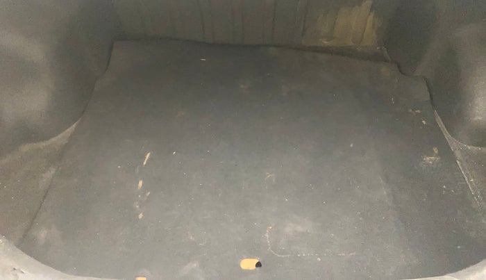 2013 Hyundai Verna FLUIDIC 1.6 VTVT SX OPT AT, Petrol, Automatic, 86,324 km, Boot Inside