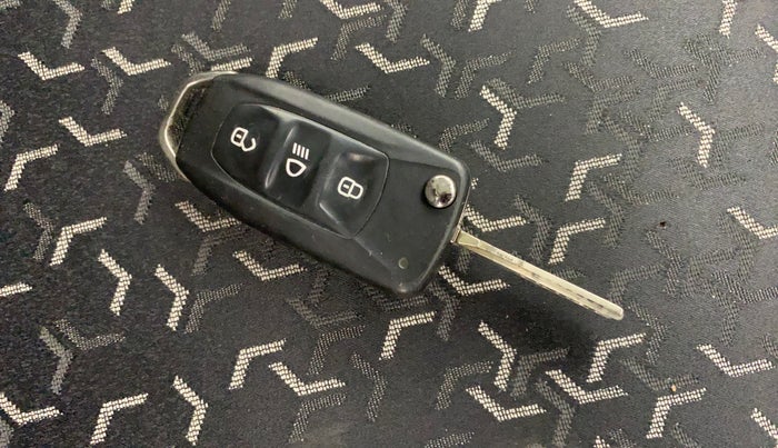 2021 Tata Tiago XZ PLUS PETROL, Petrol, Manual, 75,425 km, Key Close Up