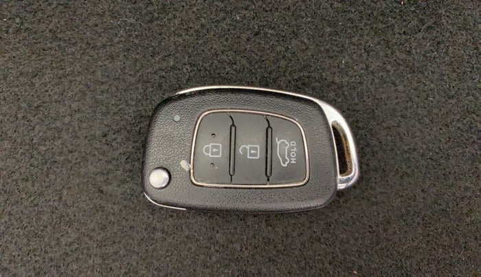 2021 Hyundai NEW I20 SPORTZ 1.0T GDI IMT, Petrol, Manual, 10,656 km, Key Close Up