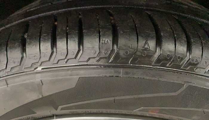 2021 Hyundai NEW I20 SPORTZ 1.0T GDI IMT, Petrol, Manual, 10,656 km, Right Front Tyre Tread