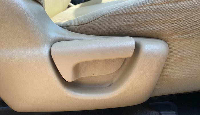 2014 Honda Amaze 1.5L I-DTEC EX, Diesel, Manual, 85,537 km, Driver Side Adjustment Panel