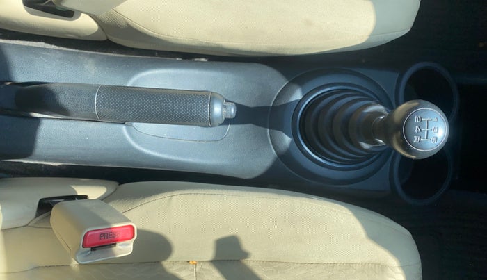 2014 Honda Amaze 1.5L I-DTEC EX, Diesel, Manual, 85,537 km, Gear Lever