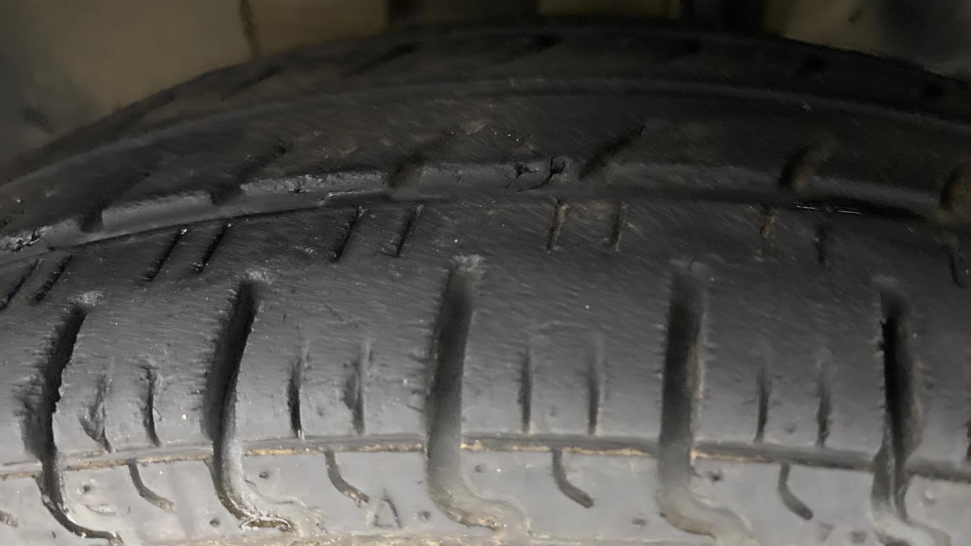 2019 Datsun Redi Go S 1.0, Petrol, Manual, 44,711 km, Left Front Tyre Tread