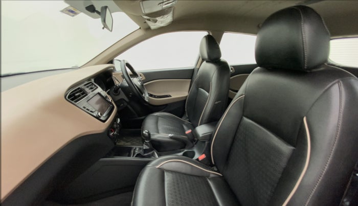 2020 Hyundai Elite i20 1.2 SPORTS PLUS VTVT, Petrol, Manual, 38,241 km, Right Side Front Door Cabin