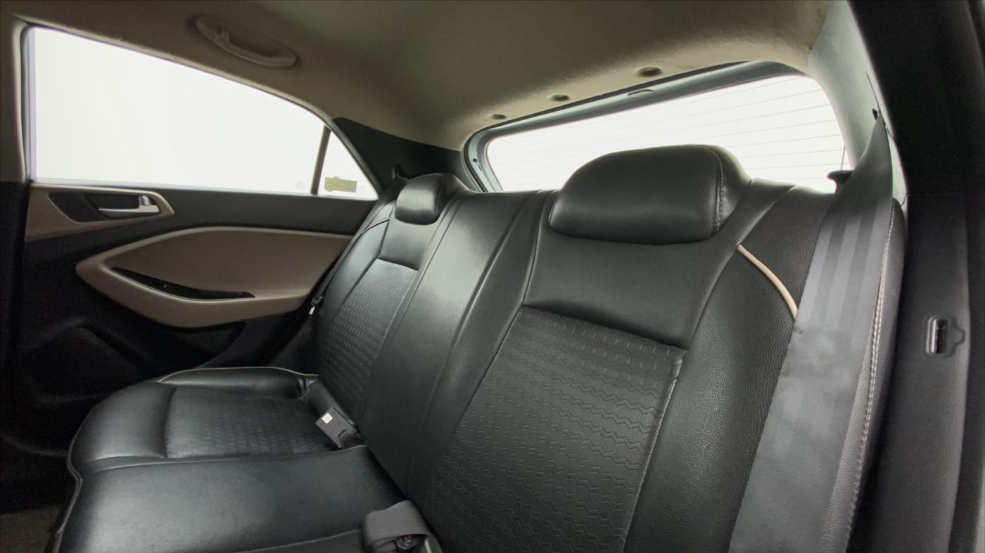 2020 Hyundai Elite i20 1.2 SPORTS PLUS VTVT, Petrol, Manual, 38,241 km, Right Side Rear Door Cabin