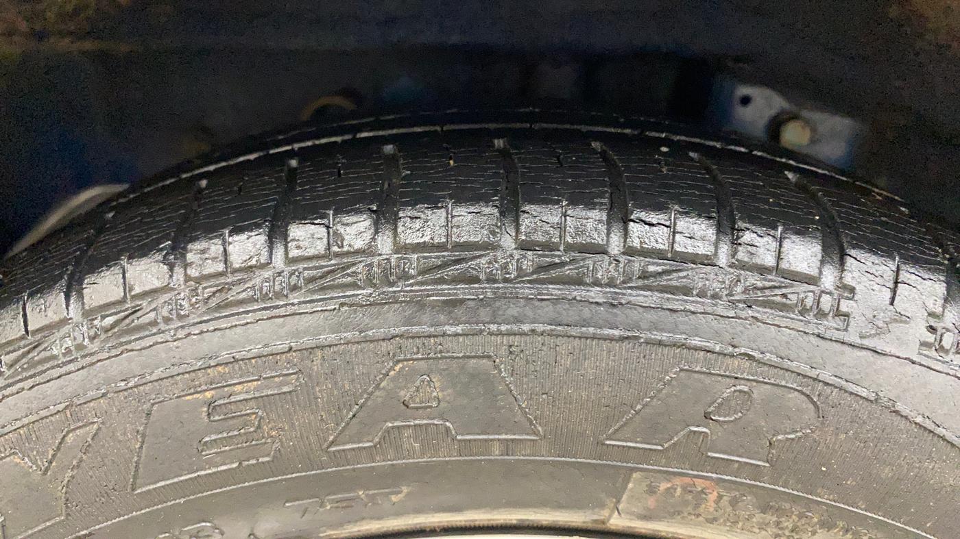 2014 Hyundai Eon SPORTZ, Petrol, Manual, 45,716 km, Right Rear Tyre Tread