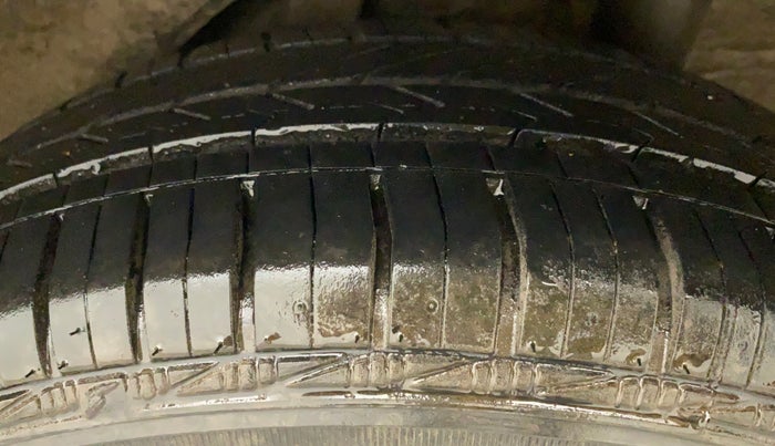 2013 Honda Brio S MT, Petrol, Manual, 44,636 km, Left Rear Tyre Tread