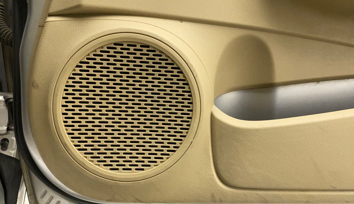 2013 Honda Brio S MT, Petrol, Manual, 44,636 km, Speaker