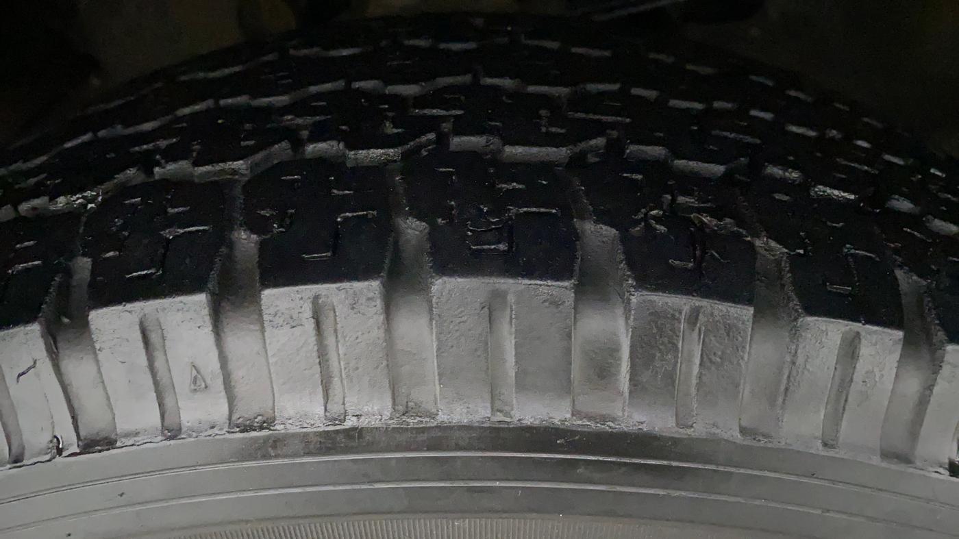 2018 Tata Hexa Varicor 400 XM, Diesel, Manual, 59,672 km, Left Rear Tyre Tread