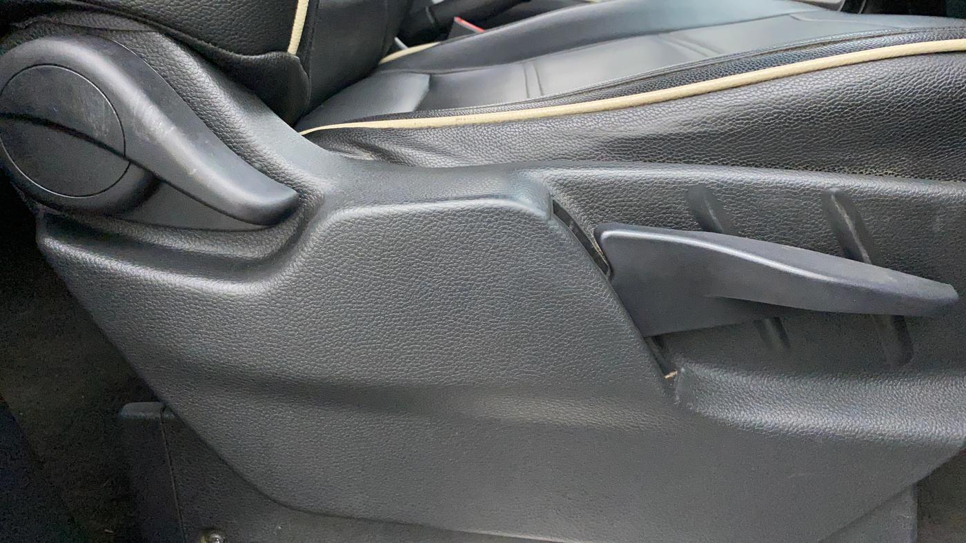 2018 Tata Hexa Varicor 400 XM, Diesel, Manual, 59,672 km, Driver Side Adjustment Panel