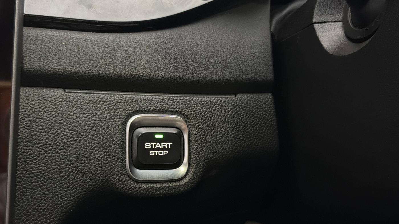 2024 MG HECTOR PLUS Sharp Pro Blackstorm 1.5 Turbo Petrol CVT 7 STR, Petrol, Automatic, 19,753 km, Keyless Start/ Stop Button