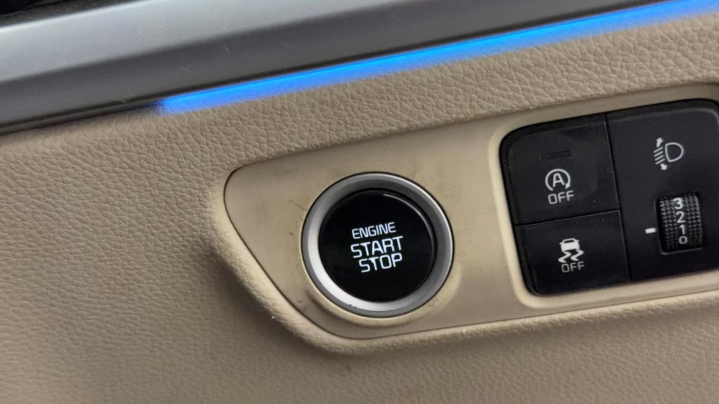2023 KIA CARENS LUXURY PLUS 1.5 TURBO PETROL DCT 7 STR, Petrol, Automatic, 20,601 km, Keyless Start/ Stop Button