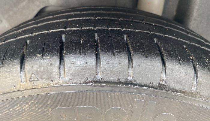 2019 Ford Figo Aspire TITANIUM BLU 1.2 PETROL, Petrol, Manual, 68,859 km, Left Rear Tyre Tread