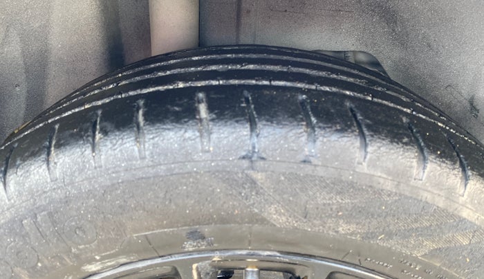 2019 Ford Figo Aspire TITANIUM BLU 1.2 PETROL, Petrol, Manual, 68,859 km, Right Rear Tyre Tread