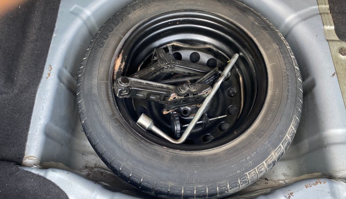 2019 Ford Figo Aspire TITANIUM BLU 1.2 PETROL, Petrol, Manual, 68,859 km, Spare Tyre