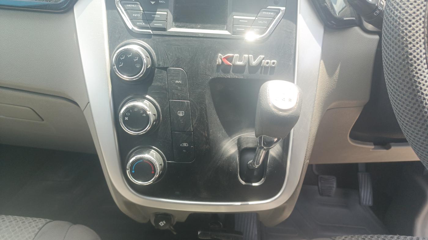 2016 Mahindra Kuv100 K6 5 STR, Petrol, Manual, 33,624 km, Gear Lever