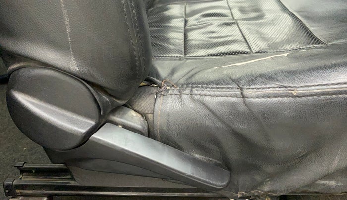 2011 Toyota Etios G, Petrol, Manual, 76,474 km, Driver Side Adjustment Panel