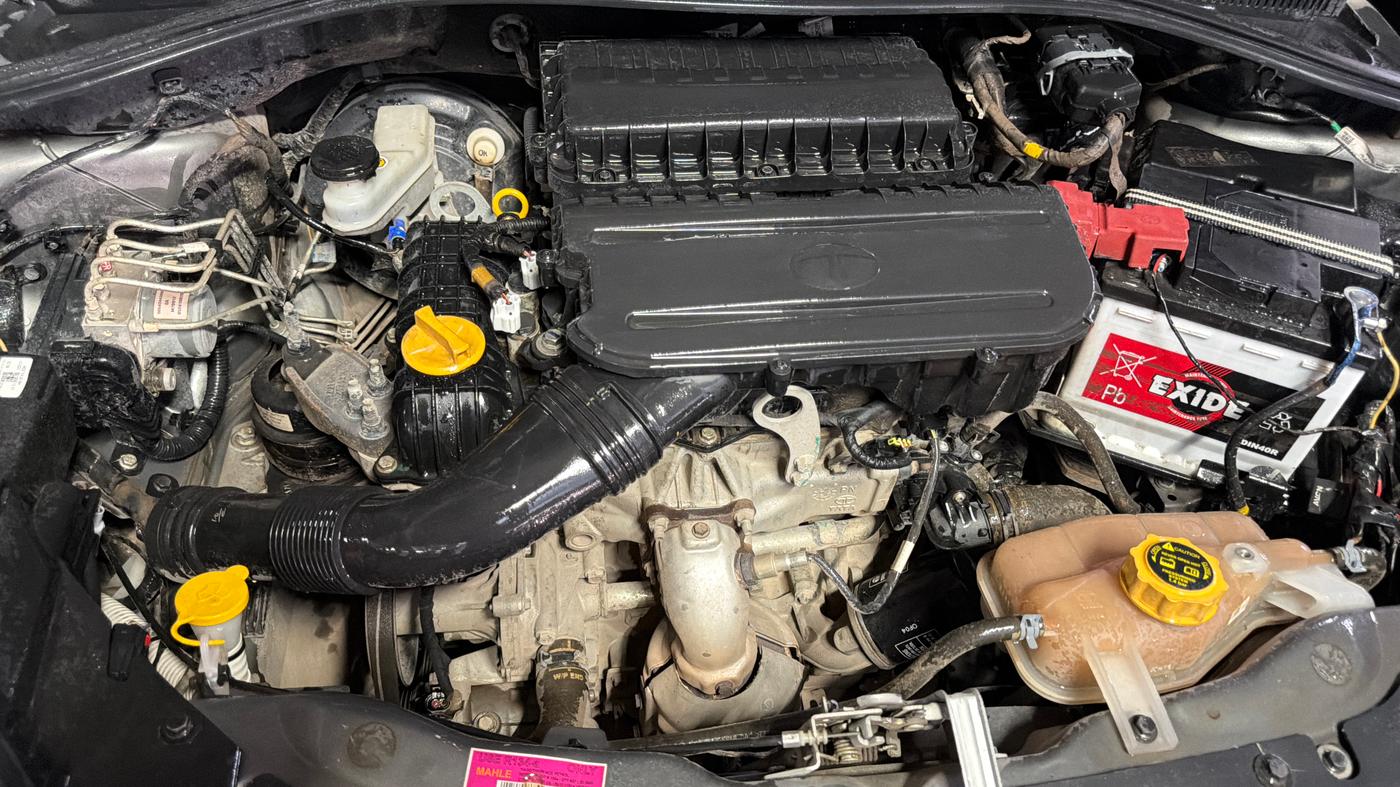 2024 Tata Tiago XTA CNG , CNG, Automatic, 50,745 km, Engine View - Right