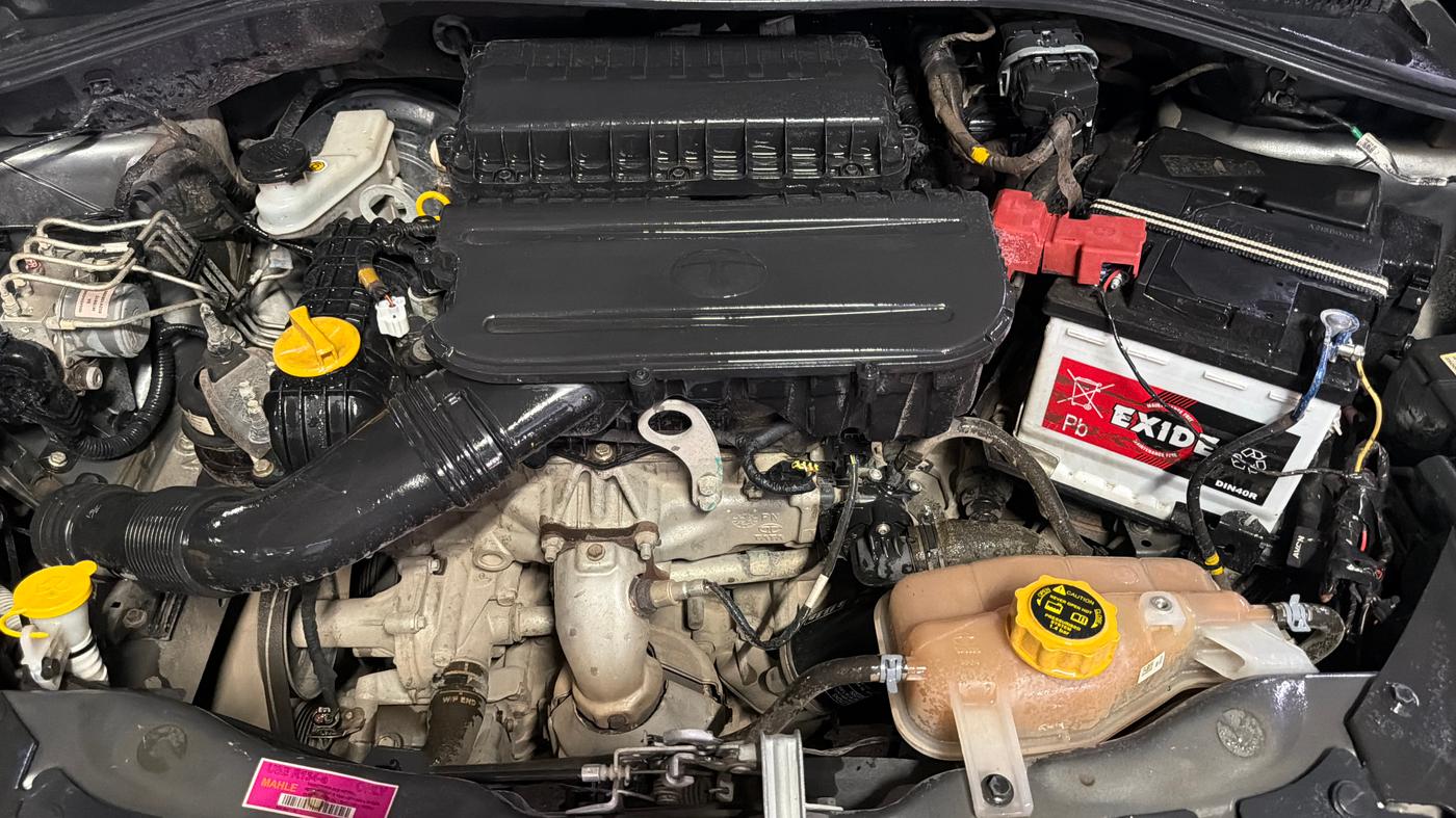 2024 Tata Tiago XTA CNG , CNG, Automatic, 50,745 km, Engine View