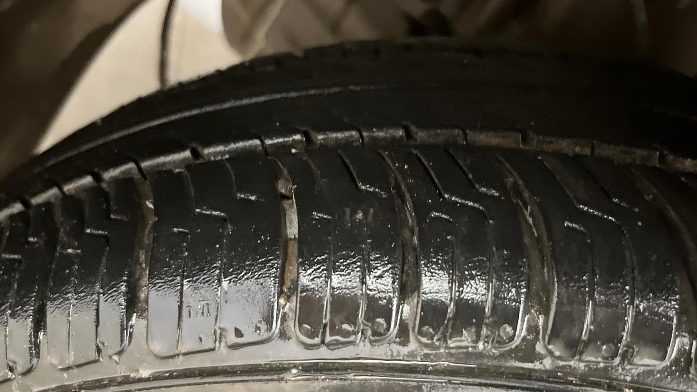 2017 Tata Tiago XZA PETROL, Petrol, Automatic, 90,097 km, Left Front Tyre Tread