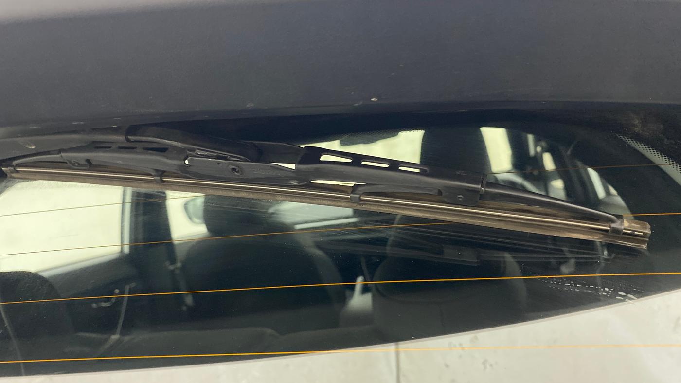 2024 Tata NEXON FEARLESS + SUNROOF DCA DUAL TONE 1.2 PETROL, Petrol, Automatic, 12,643 km, Rear Wiper