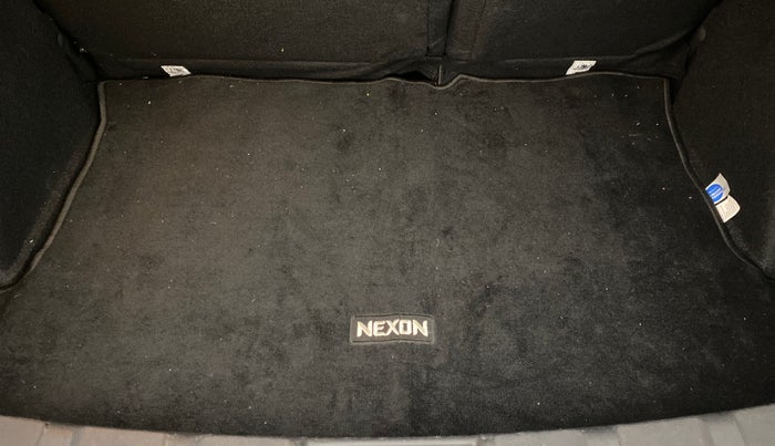 2024 Tata NEXON FEARLESS + SUNROOF DCA DUAL TONE 1.2 PETROL, Petrol, Automatic, 12,643 km, Boot Inside