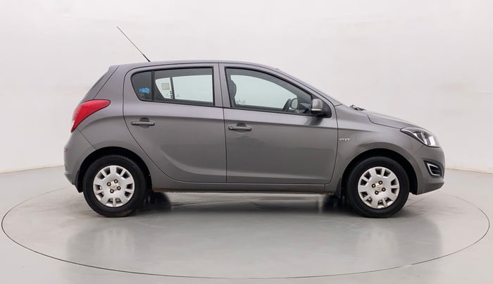 2013 Hyundai i20 MAGNA (O) 1.2, Petrol, Manual, 33,971 km, Right Side View