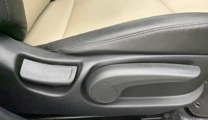 2021 Hyundai Verna SX (O) 1.5 VTVT IVT, Petrol, Automatic, 7,675 km, Driver Side Adjustment Panel