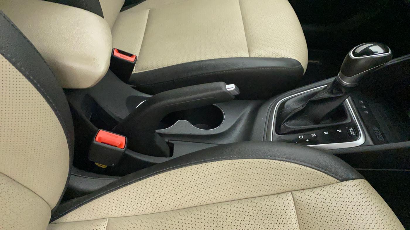 2021 Hyundai Verna SX (O) 1.5 VTVT IVT, Petrol, Automatic, 7,675 km, Gear Lever