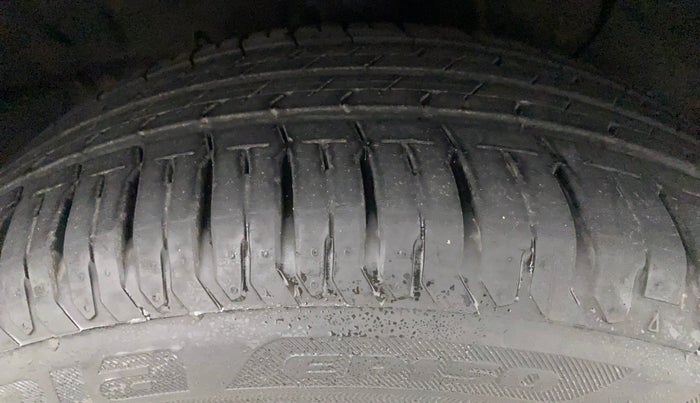 2021 Hyundai Verna SX (O) 1.5 VTVT IVT, Petrol, Automatic, 7,675 km, Right Front Tyre Tread