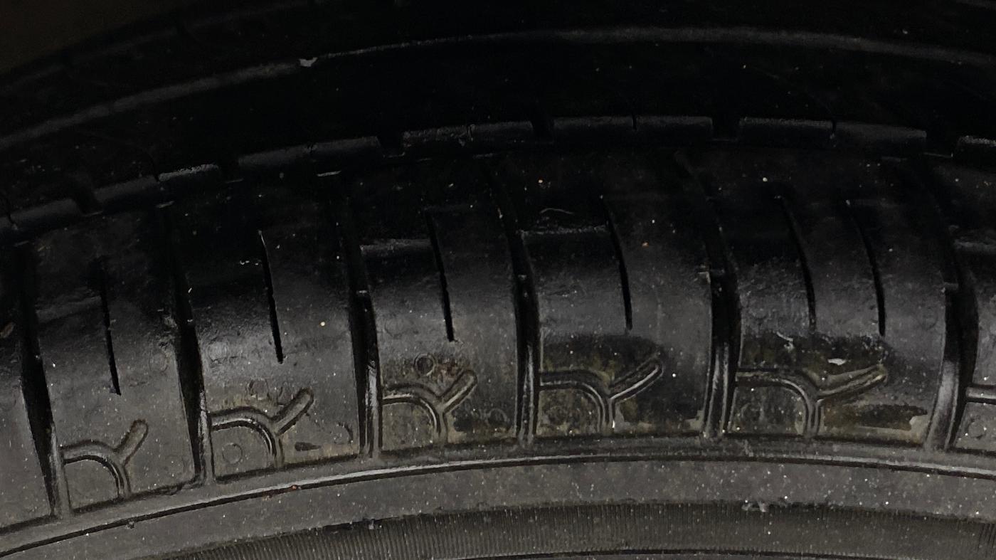 2018 Maruti Alto 800 LXI, Petrol, Manual, 63,501 km, Left Front Tyre Tread