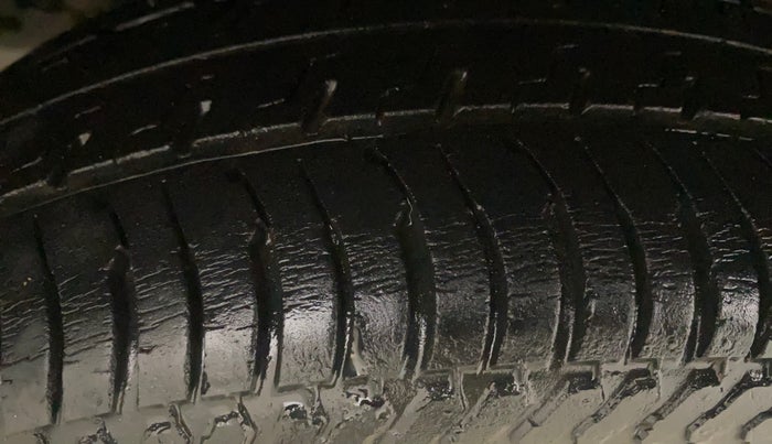 2015 Maruti Alto K10 VXI AMT, Petrol, Automatic, 27,841 km, Left Rear Tyre Tread