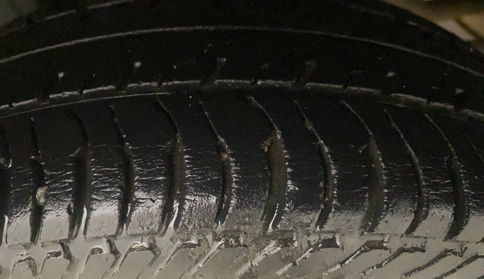 2015 Maruti Alto K10 VXI AMT, Petrol, Automatic, 27,841 km, Right Rear Tyre Tread