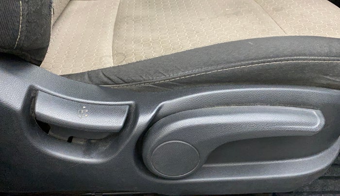 2018 Hyundai Elite i20 ASTA 1.2 (O), Petrol, Manual, 77,207 km, Driver Side Adjustment Panel
